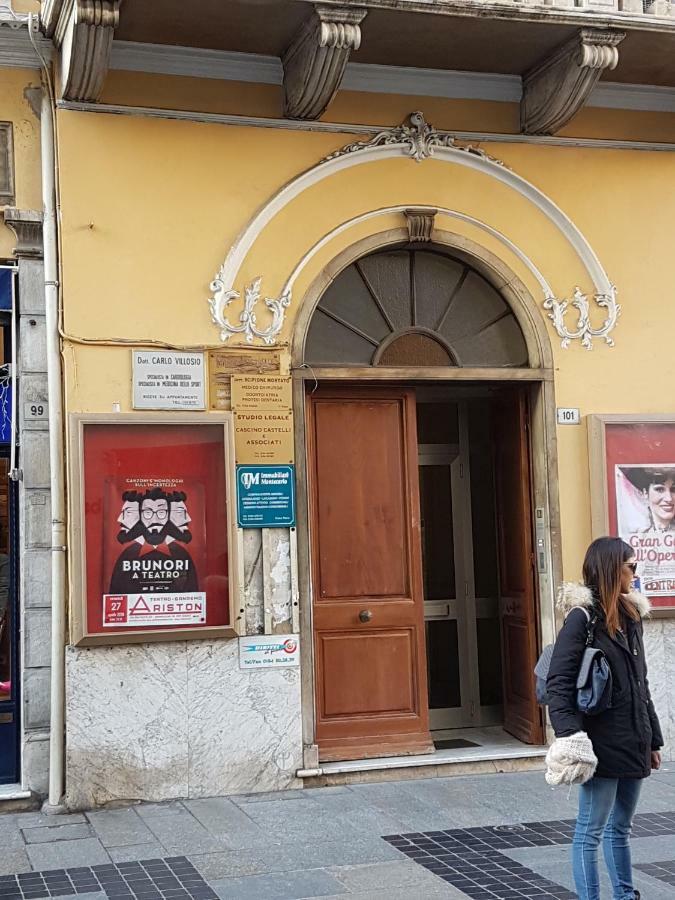 Appartamento Via Matteotti San Remo Buitenkant foto