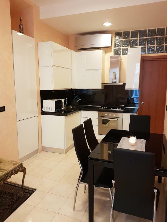 Appartamento Via Matteotti San Remo Buitenkant foto