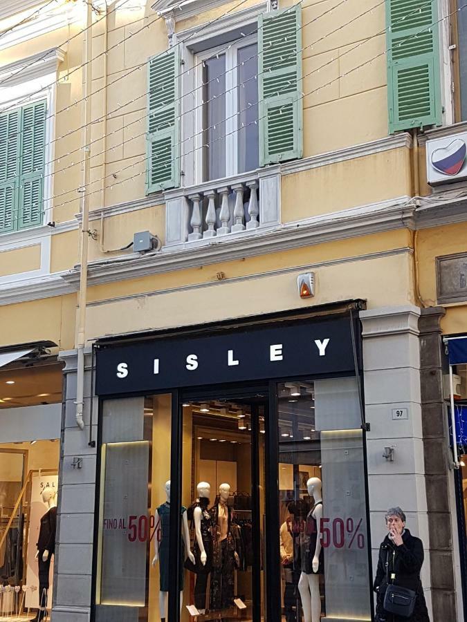 Appartamento Via Matteotti San Remo Buitenkant foto