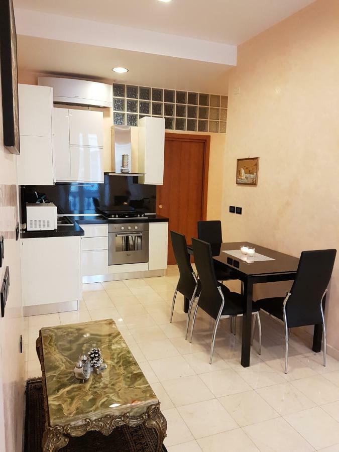 Appartamento Via Matteotti San Remo Buitenkant foto
